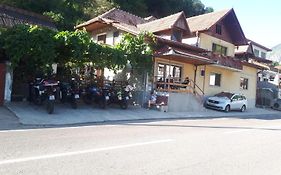 Casa Dina