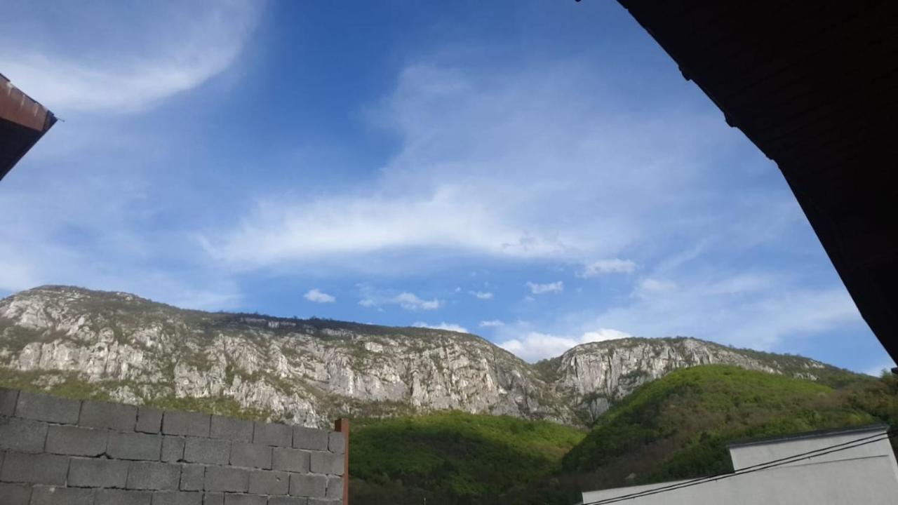 Casa Dina Hotel Herkulesfürdő Kültér fotó
