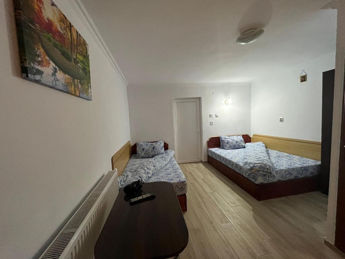 Casa Dina Hotel Herkulesfürdő Kültér fotó