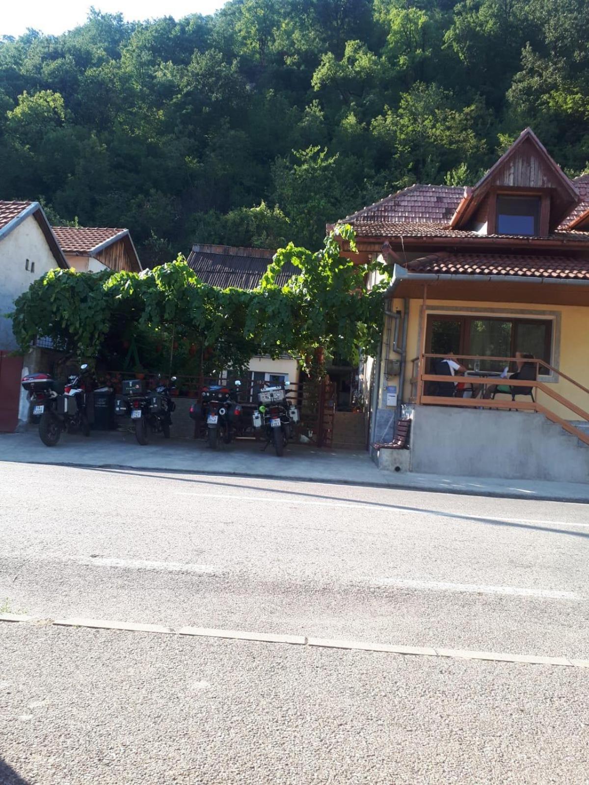 Casa Dina Hotel Herkulesfürdő Kültér fotó