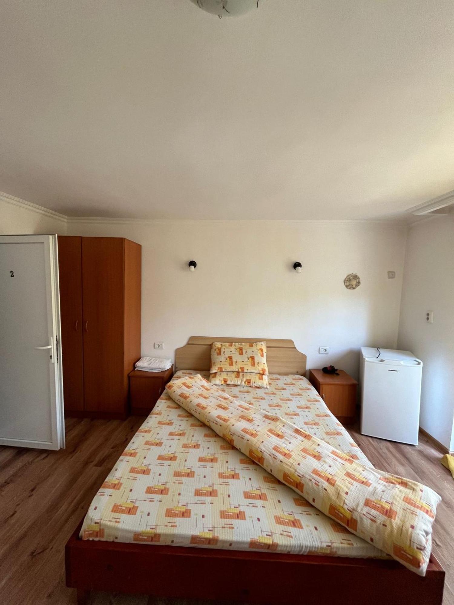 Casa Dina Hotel Herkulesfürdő Kültér fotó